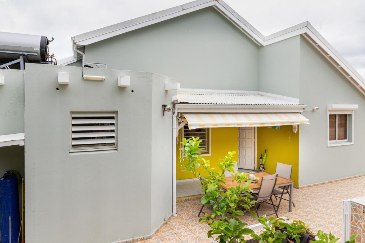 Villa L'Artist en bord de mer avec piscine privée Sainte-Rose Extérieur photo