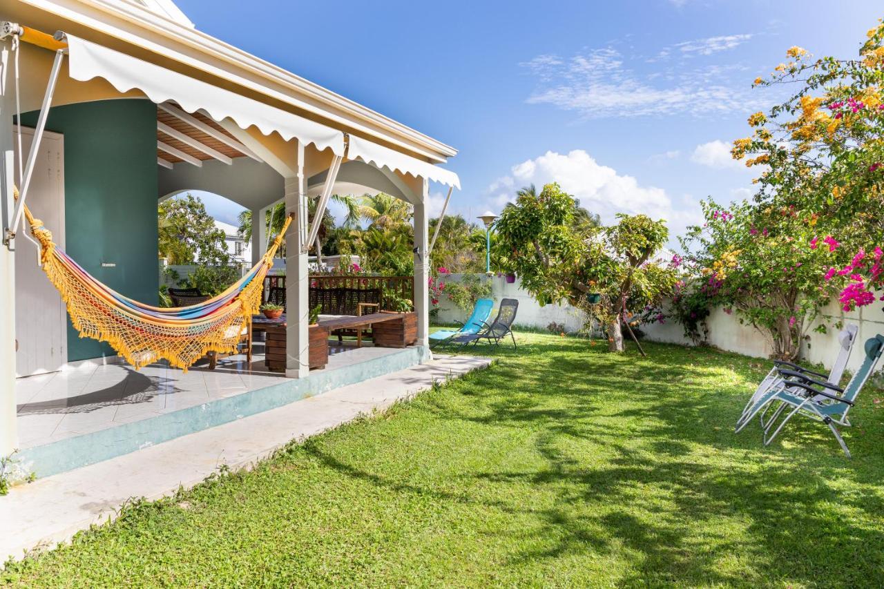 Villa L'Artist en bord de mer avec piscine privée Sainte-Rose Extérieur photo