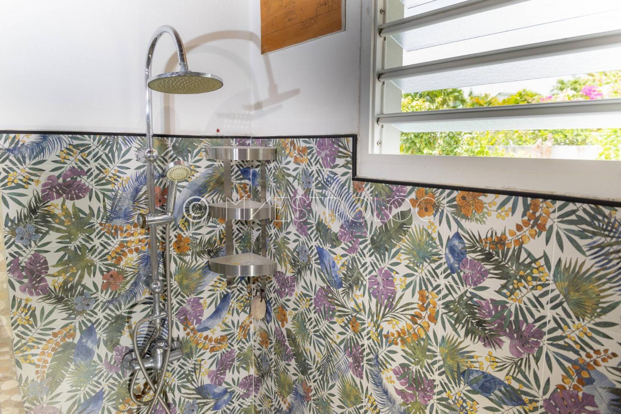 Villa L'Artist en bord de mer avec piscine privée Sainte-Rose Extérieur photo