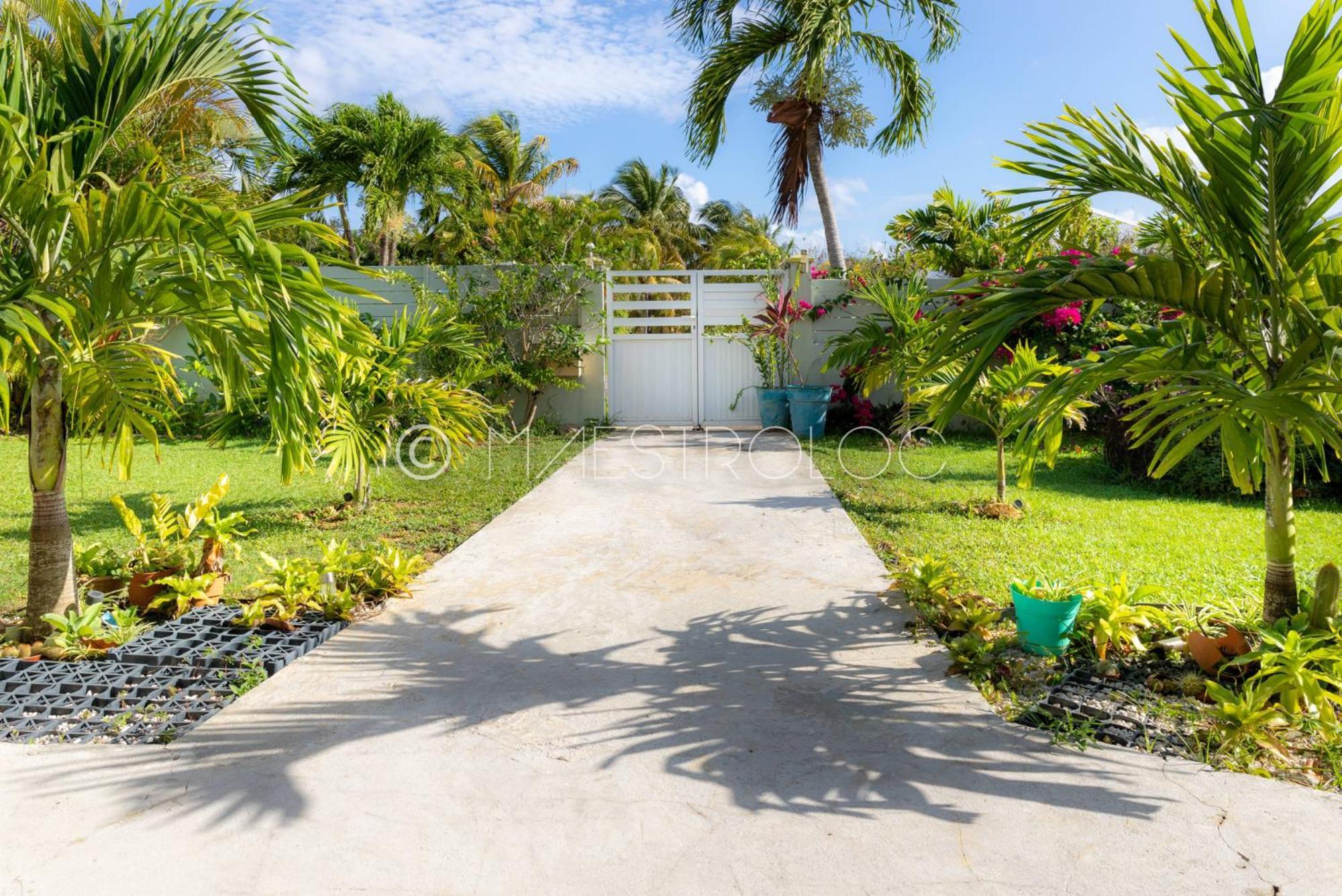 Villa L'Artist en bord de mer avec piscine privée Sainte-Rose Extérieur photo