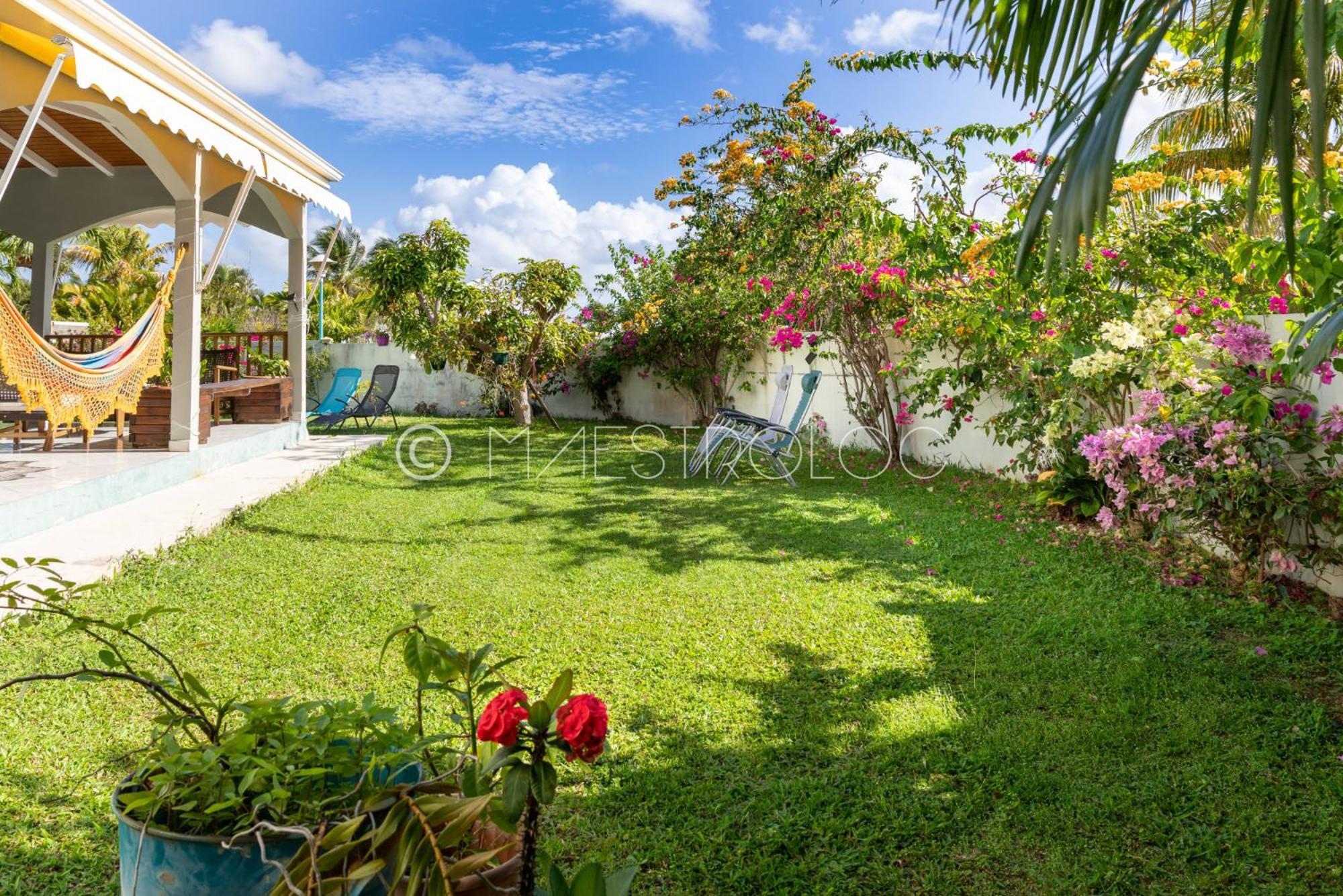 Villa L'Artist en bord de mer avec piscine privée Sainte-Rose Extérieur photo